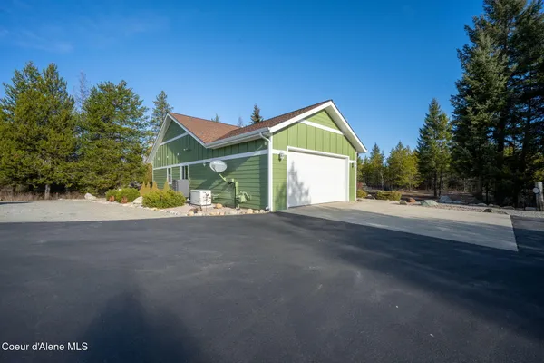 $1,190,000 | 31083 North Spitfire Street, Spirit Lake, ID 83869