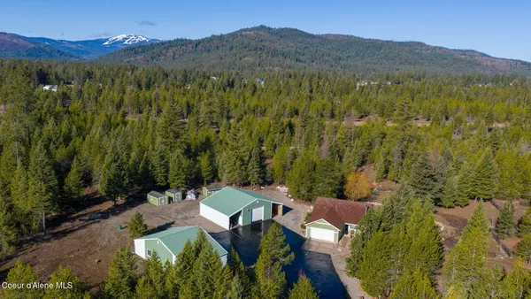 $1,190,000 | 31083 North Spitfire Street, Spirit Lake, ID 83869
