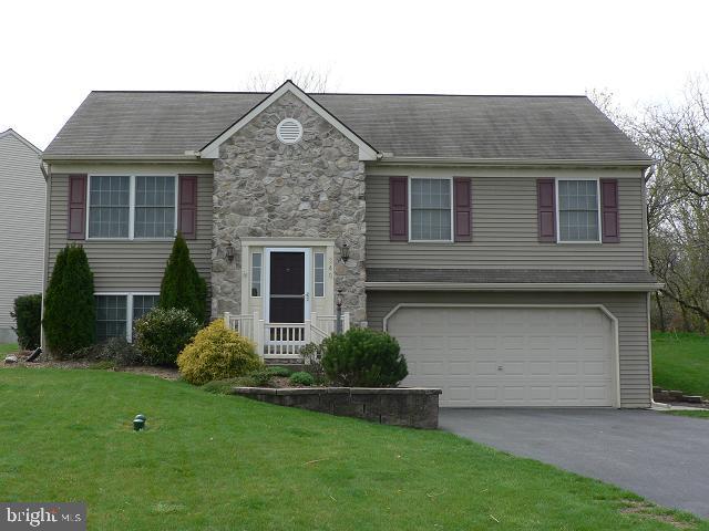 340 North New Street Lititz, PA 17543 - Photo 2 of 12 Gallery Image 2