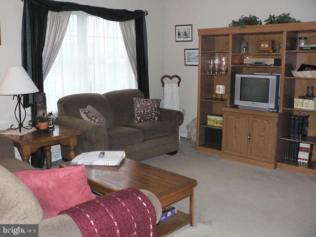 340 North New Street Lititz, PA 17543 - Photo 3 of 12 Gallery Image 3