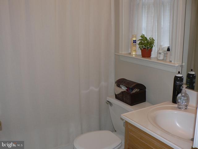 340 North New Street Lititz, PA 17543 - Photo 8 of 12 Gallery Image 8
