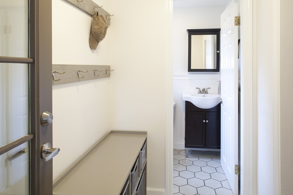 30 Woodlock Road Hingham, MA 02043 - Photo 13 of 17 Gallery Image 13