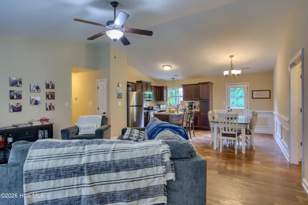 $1,850 | 155 Bridgeport Drive, Sneads Ferry, NC 28460