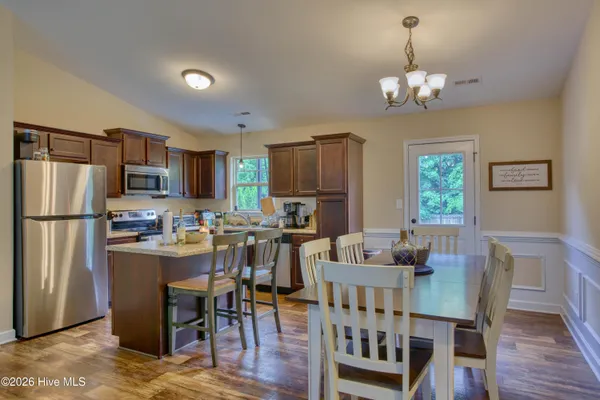 $1,850 | 155 Bridgeport Drive, Sneads Ferry, NC 28460