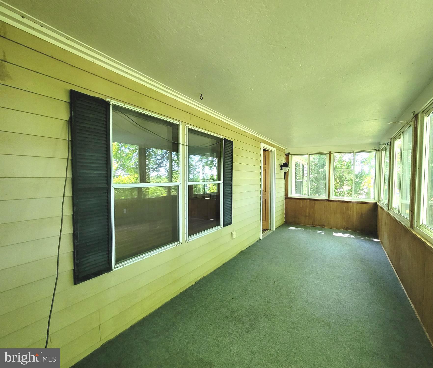 13629 Edgemont Road Smithsburg, MD 21783 - Photo 4 of 59