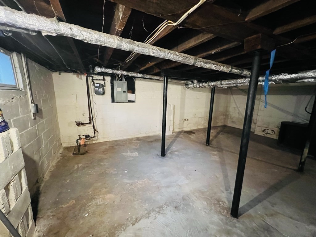 781 White Street Springfield, MA 01108 - Photo 24 of 25 a view of a room with wooden floor
