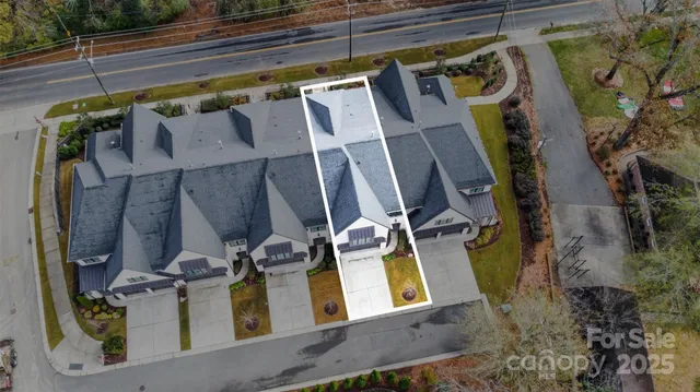 $995,000 | 119 Thorncote Place, Charlotte, NC 28226