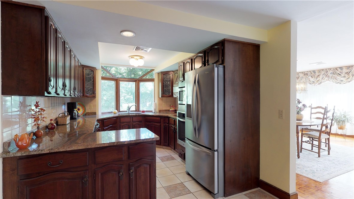 185 Harris Road Smithfield, RI 02917 - Photo 12 of 40 Gallery Image 12