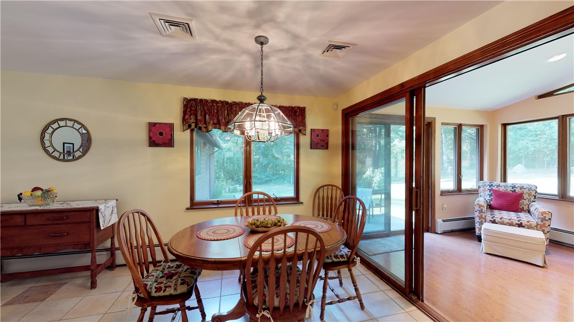 185 Harris Road Smithfield, RI 02917 - Photo 17 of 40 Gallery Image 17
