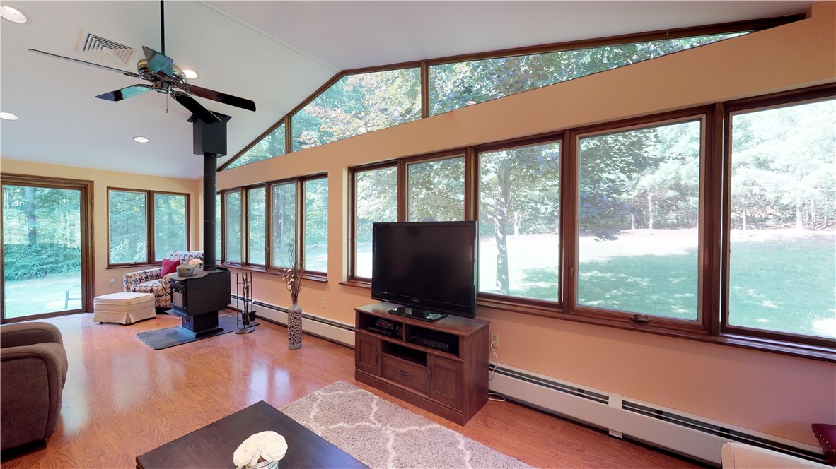 185 Harris Road Smithfield, RI 02917 - Photo 20 of 40 Gallery Image 20