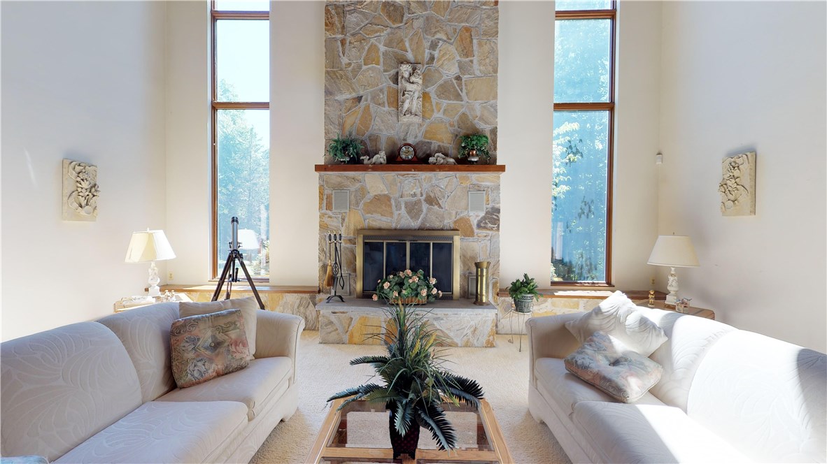 185 Harris Road Smithfield, RI 02917 - Photo 23 of 40 Gallery Image 23