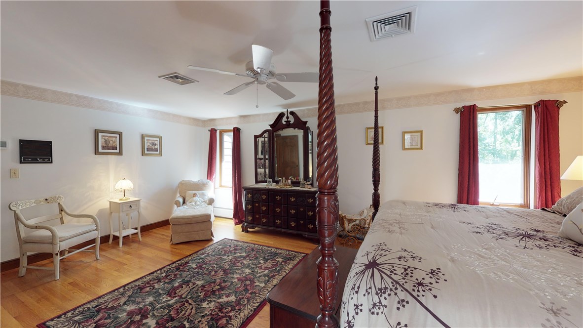 185 Harris Road Smithfield, RI 02917 - Photo 39 of 40 Gallery Image 39