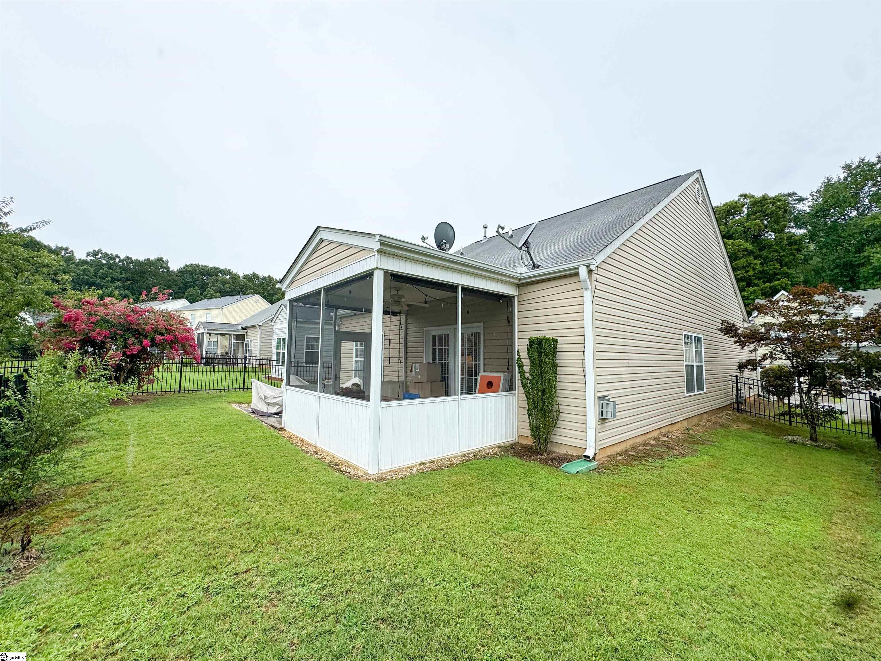 116 Ledgewood Way Easley, SC 29642 - Photo 2 of 20 Gallery Image 2
