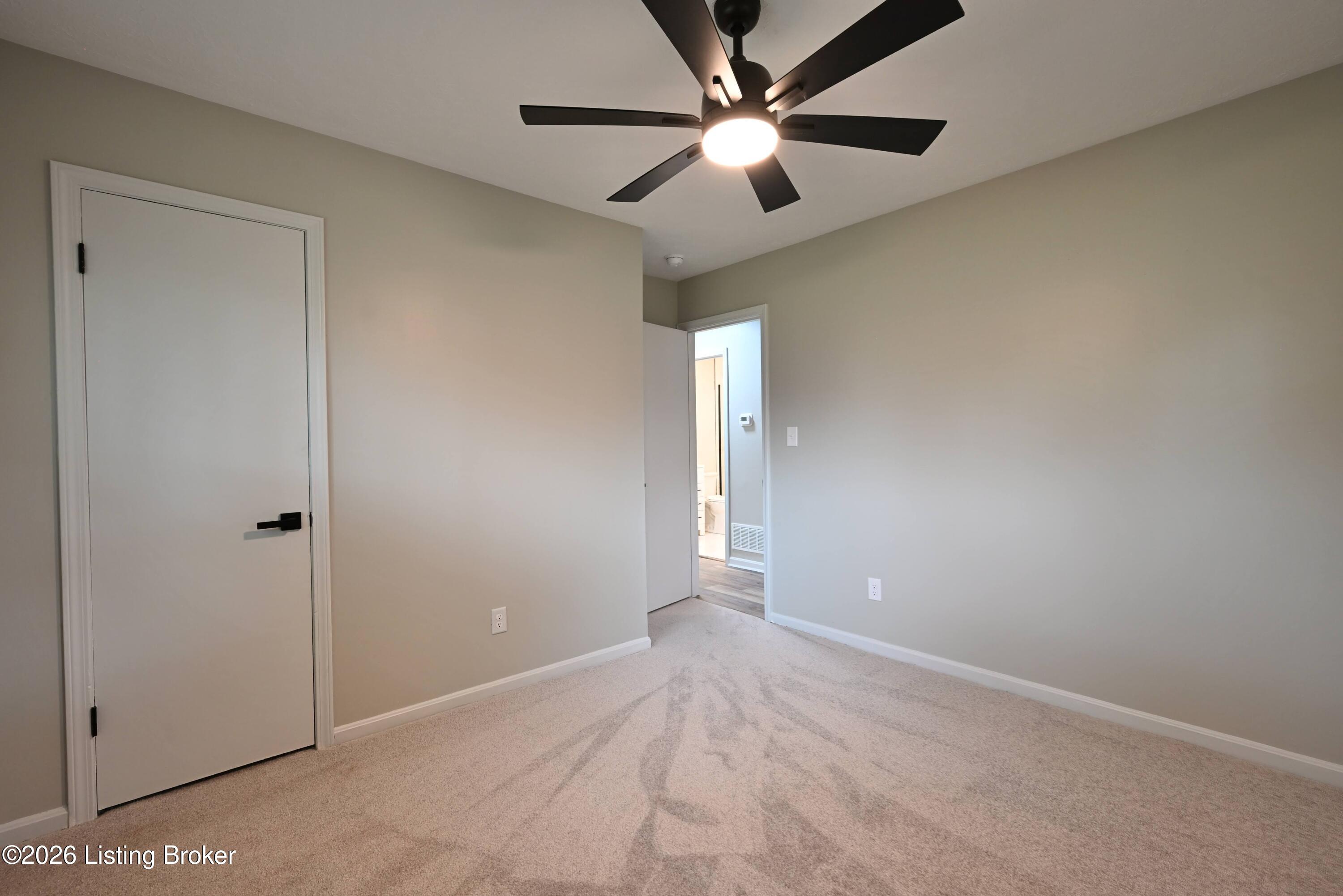 5921 BlueStone Road Louisville, KY 40219 - Photo 25 of 54 DSC_5648