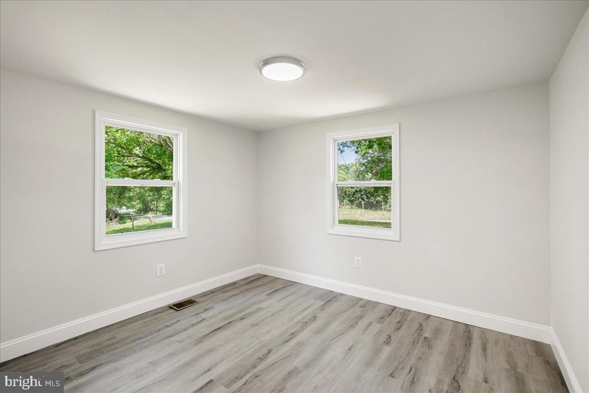 5028 Harpers Ferry Road Sharpsburg, MD 21782 - Photo 19 of 35 Bedroom 3