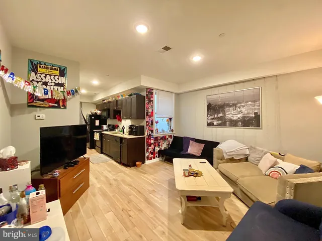 $3,500 | 2020 North Carlisle Street, Unit 2, Philadelphia, PA 19121