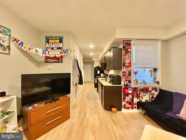 $3,500 | 2020 North Carlisle Street, Unit 2, Philadelphia, PA 19121