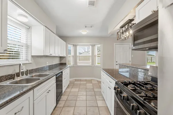 $2,345 | 3214 White Sail, League City, TX 77573