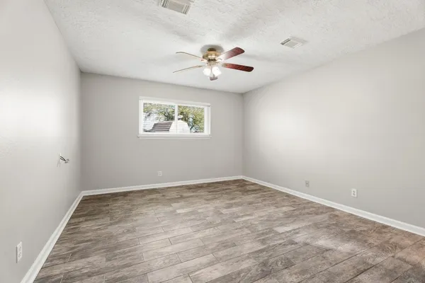 $2,345 | 3214 White Sail, League City, TX 77573