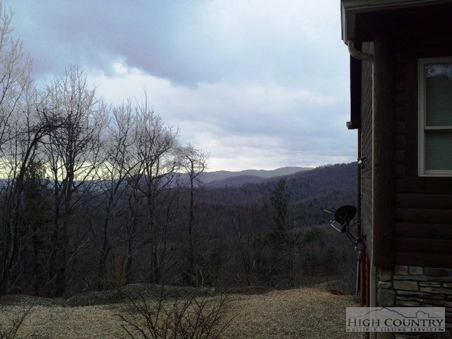 517 Ivy Ridge Road Deep Gap, NC 28618 - Photo 6 of 15 Gallery Image 6