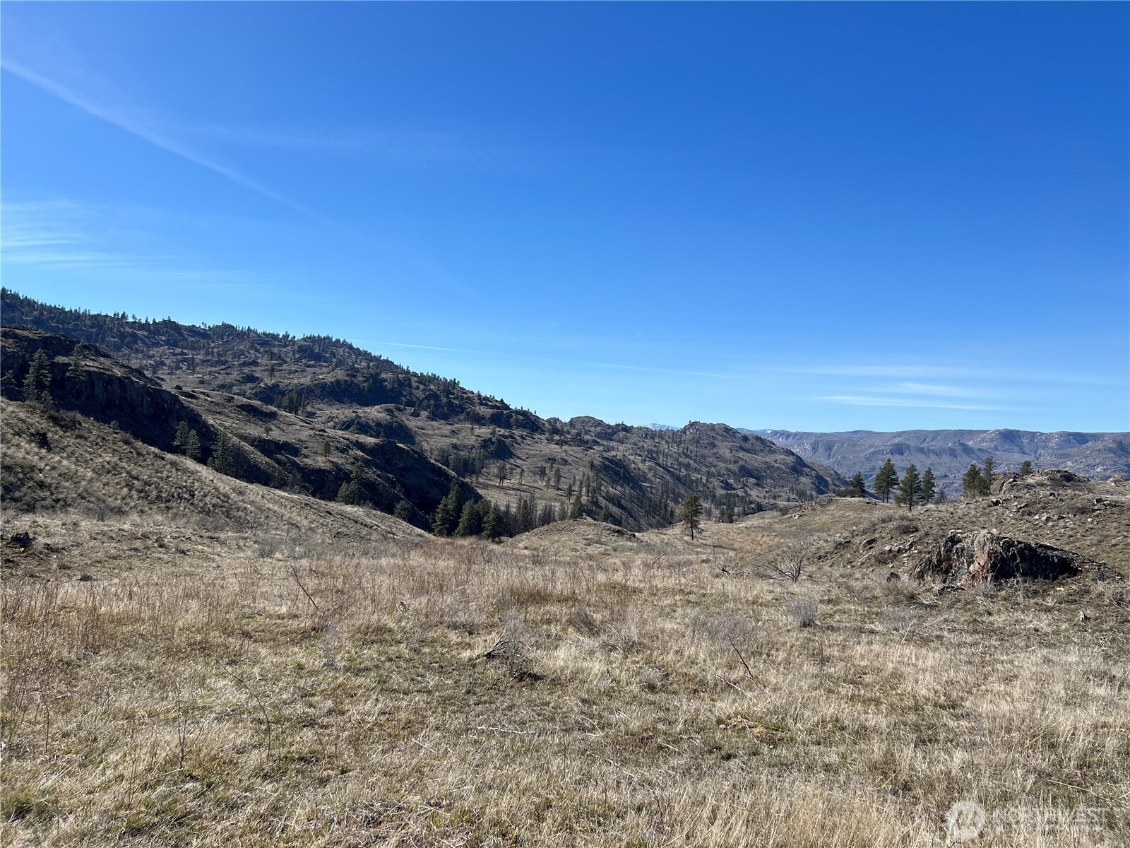 -nna Nna Soap Lake Road Okanogan, WA 98840 - Photo 4 of 15 a view of mountains and valleys
