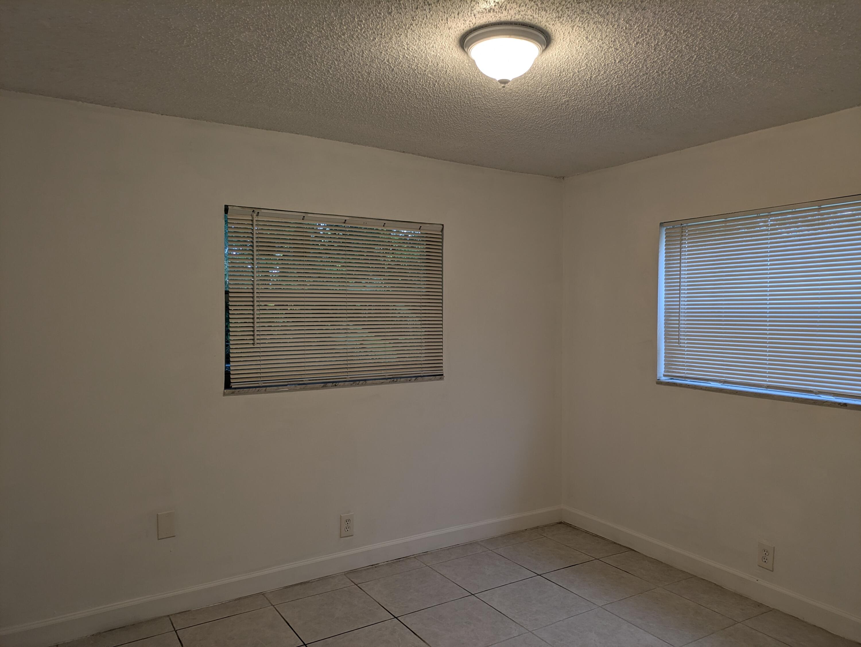 3502 Riverside Drive, Unit 3 Coral Springs, FL 33065 - Photo 6 of 11 1000011236