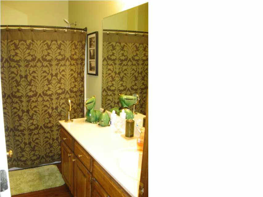 301 White Sand Road Florence, MS 39073 - Photo 19 of 24 HALL BATH WITH LOTS OF STORAGE