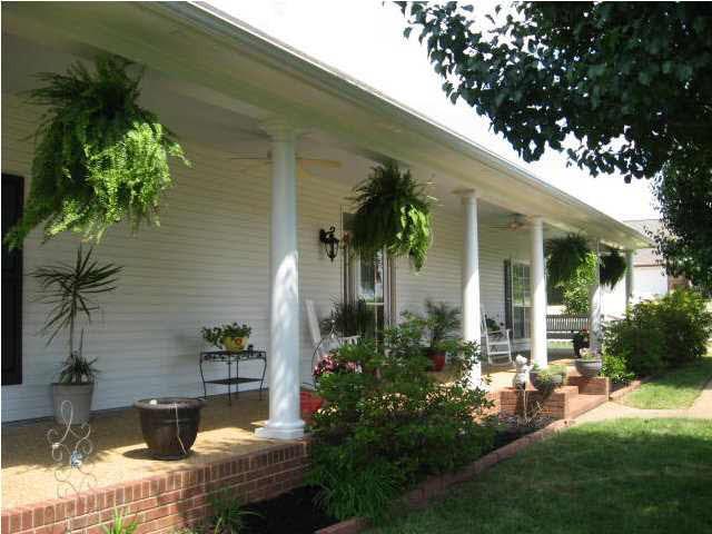 301 White Sand Road Florence, MS 39073 - Photo 4 of 24 LONG FRONT PORCH