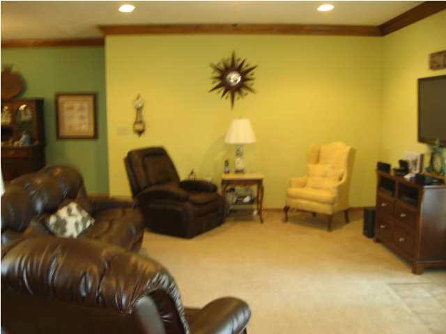 301 White Sand Road Florence, MS 39073 - Photo 7 of 24 LIVING ROOM