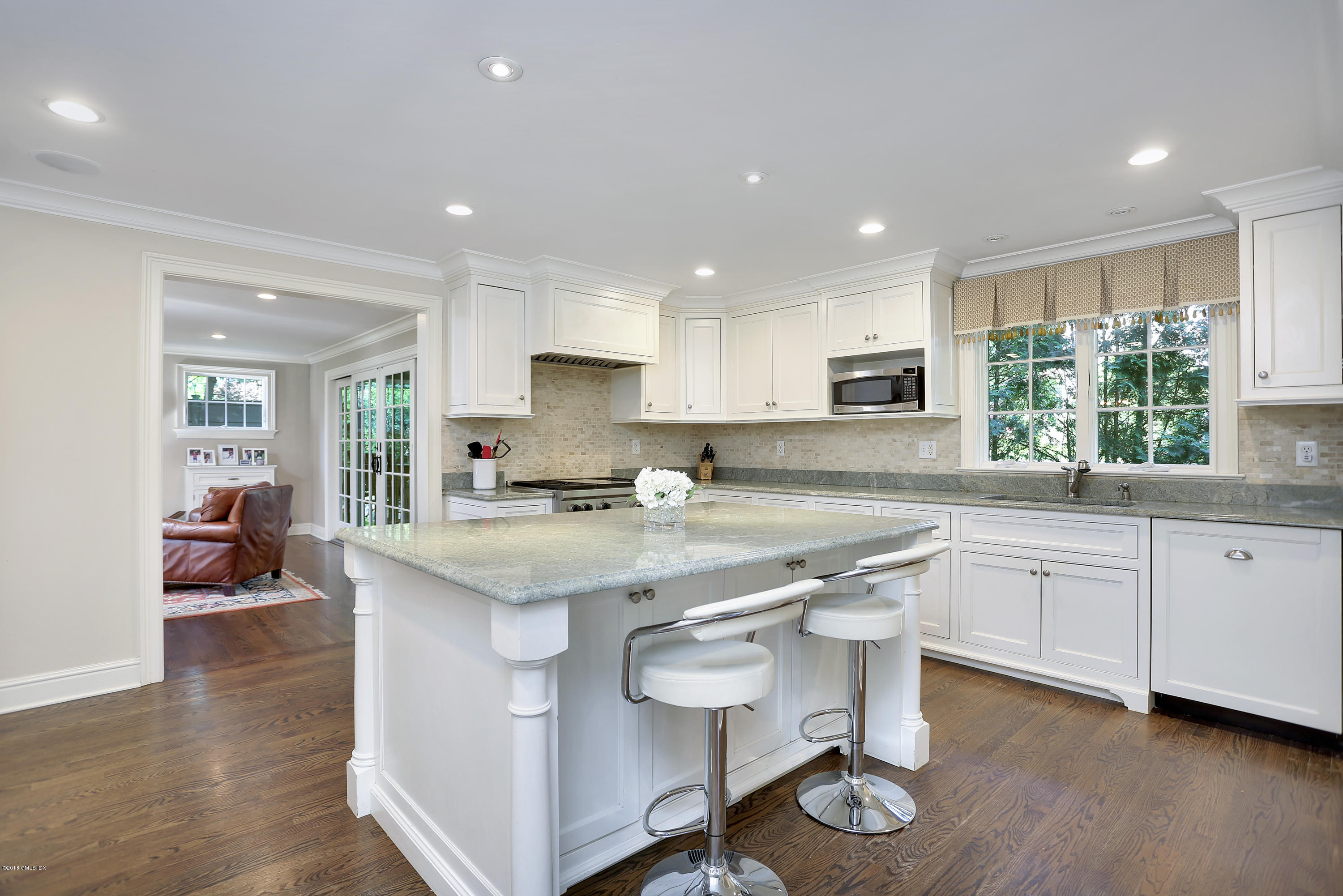 3 Hendrie Lane Riverside, CT 06878 - Photo 7 of 25 7
