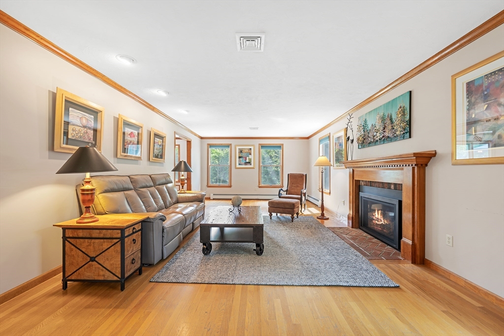 336 Simpson Road Marlborough, MA 01752 - Photo 11 of 42 Gallery Image 11
