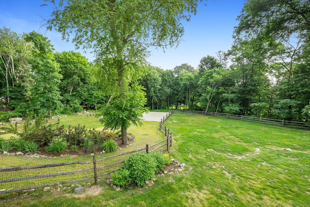 336 Simpson Road Marlborough, MA 01752 - Photo 34 of 42 Gallery Image 34