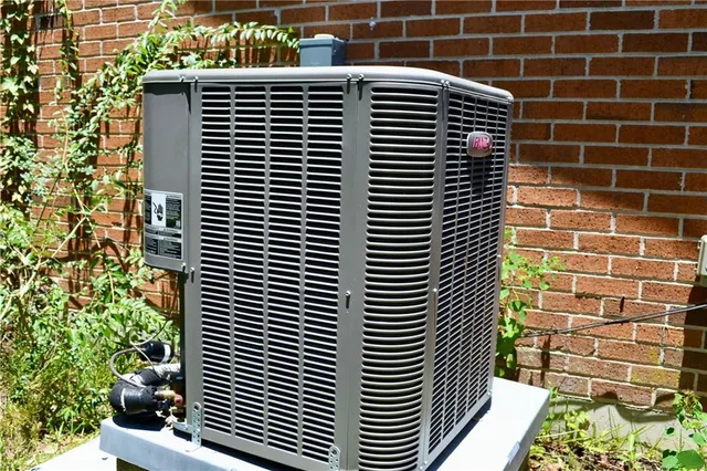 $265,000 | 727 Hutchinson Street, Mandeville, LA 70448