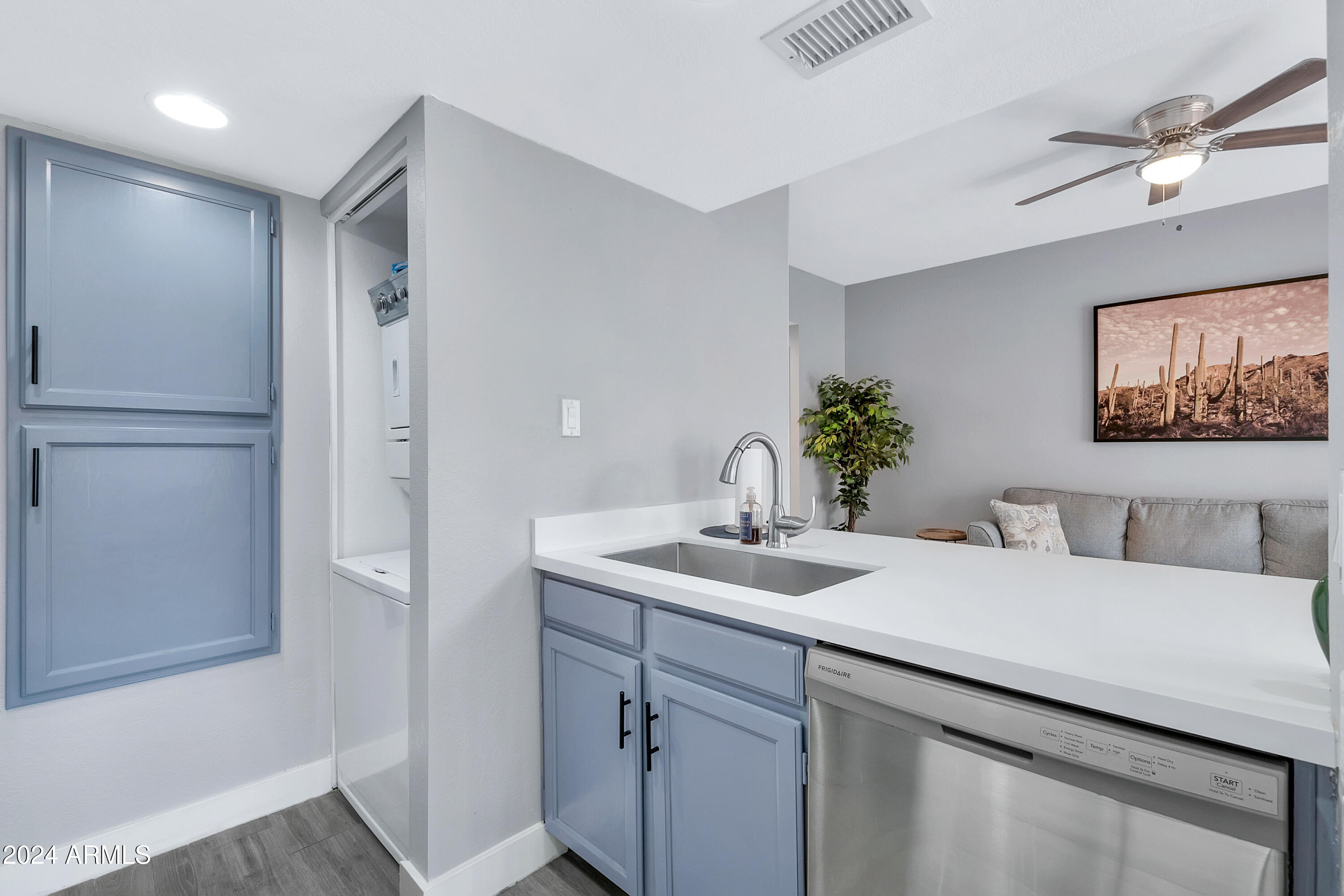 9711 East Mountain View Road, Unit 1516 Scottsdale, AZ 85258 - Photo 12 of 22 9711 E Mountain View Rd unit 1516-14