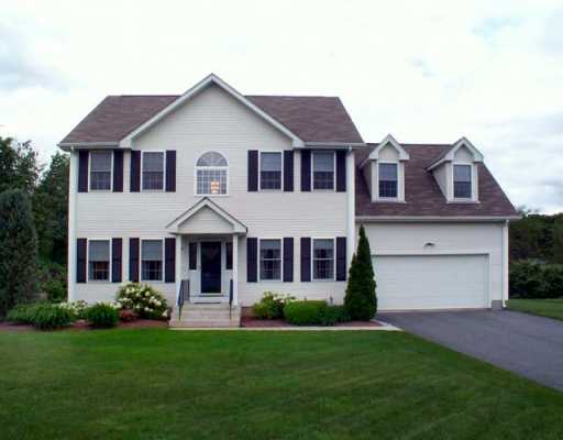 19 Quail Ridge Road Cranston, RI 02921 - Photo 1 of 8 Exterior Front.