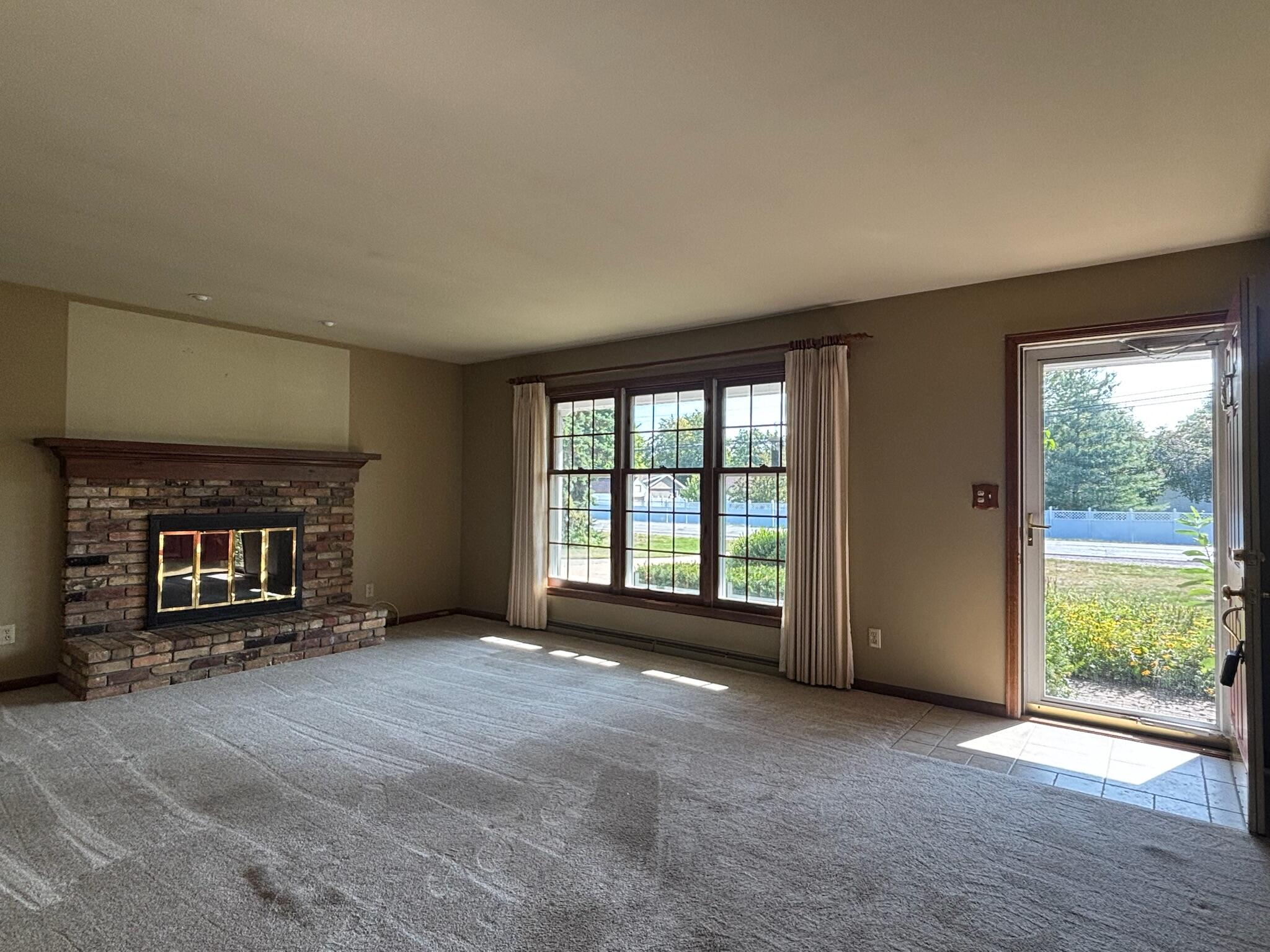 3884 2 Mile Road Bay City, MI 48706 - Photo 4 of 46 image00036