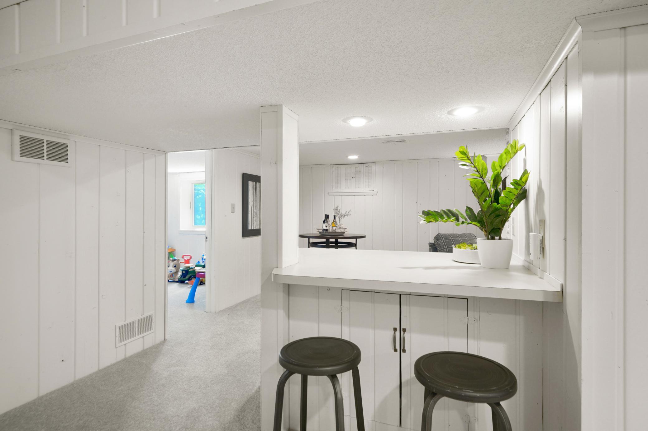 17225 Manor Road Minnetonka, MN 55345 - Photo 29 of 41 Gallery Image 29