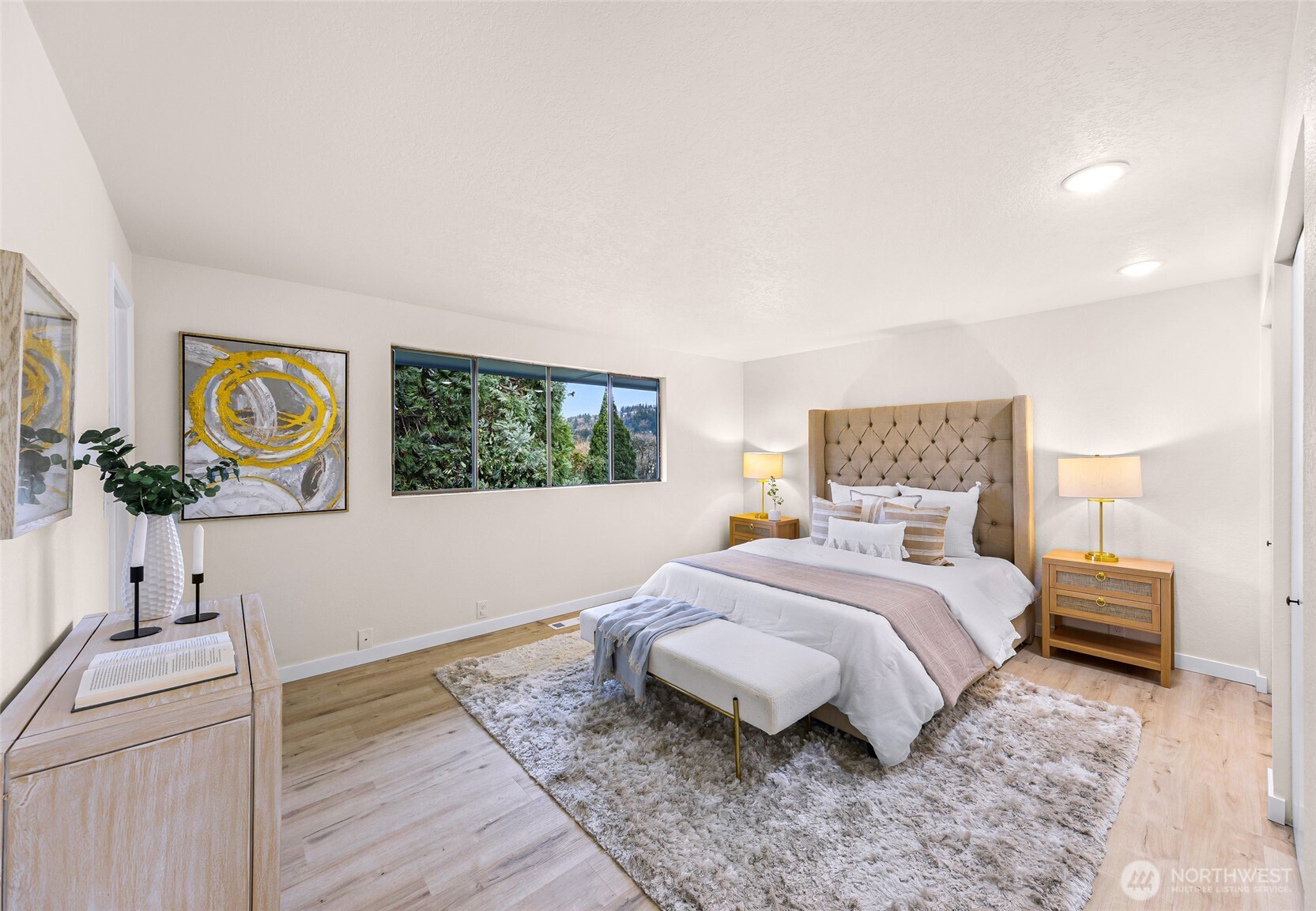 12943 Southeast 68th Street Bellevue, WA 98006 - Photo 22 of 38