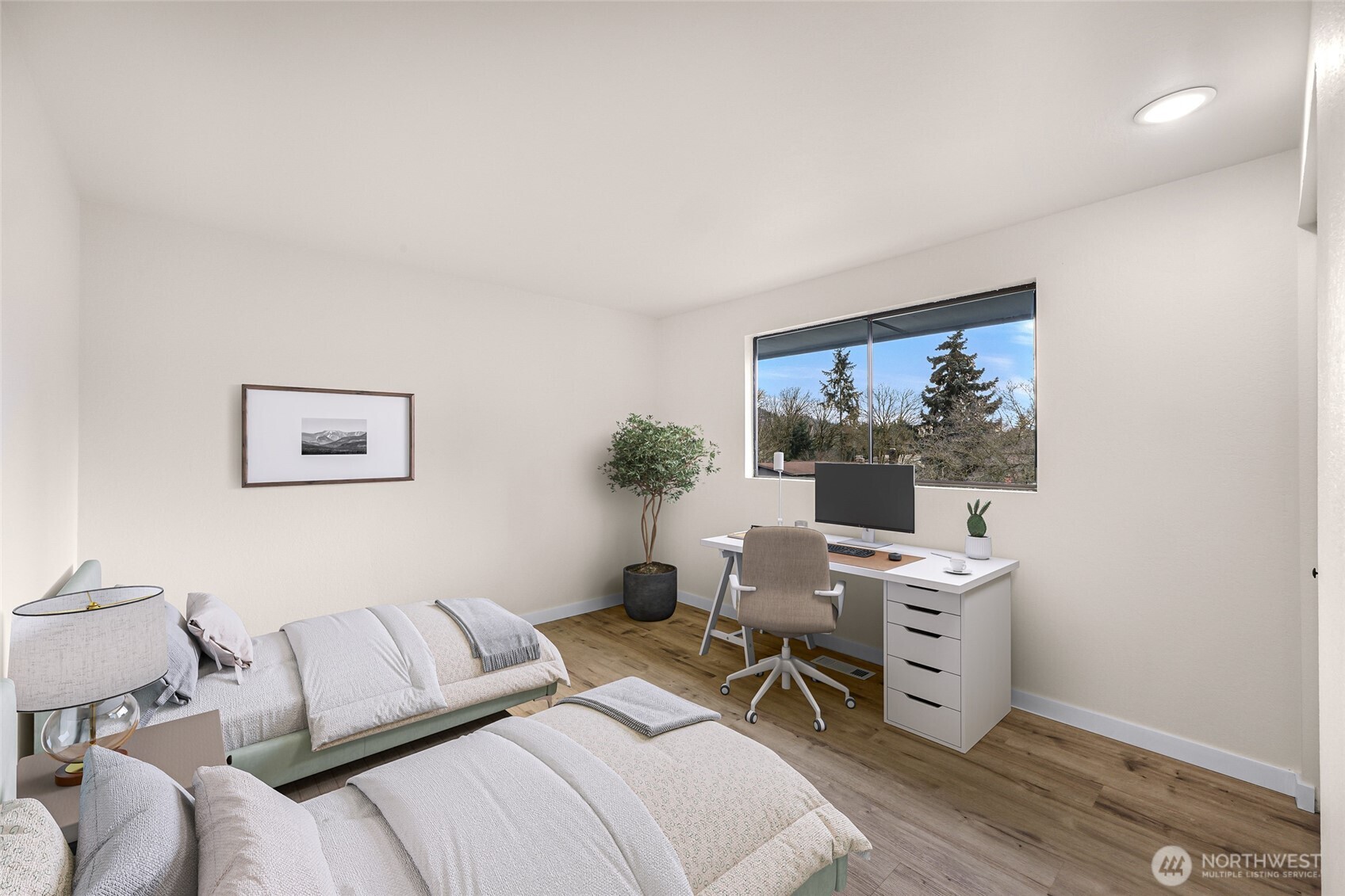 12943 Southeast 68th Street Bellevue, WA 98006 - Photo 26 of 38