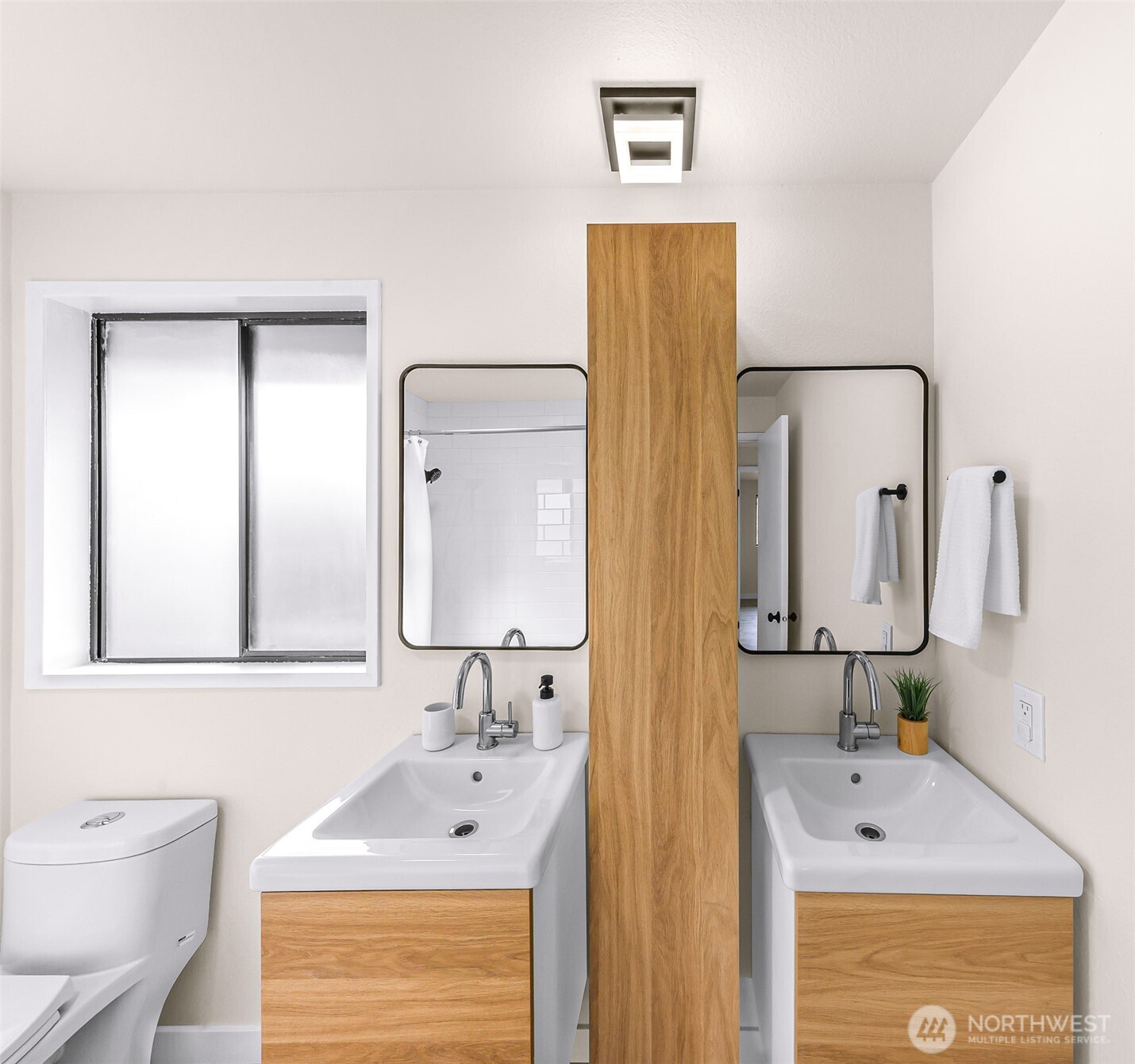 12943 Southeast 68th Street Bellevue, WA 98006 - Photo 28 of 38