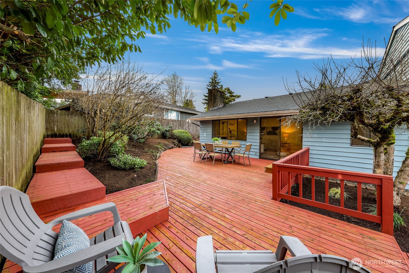 12943 Southeast 68th Street Bellevue, WA 98006 - Photo 30 of 38