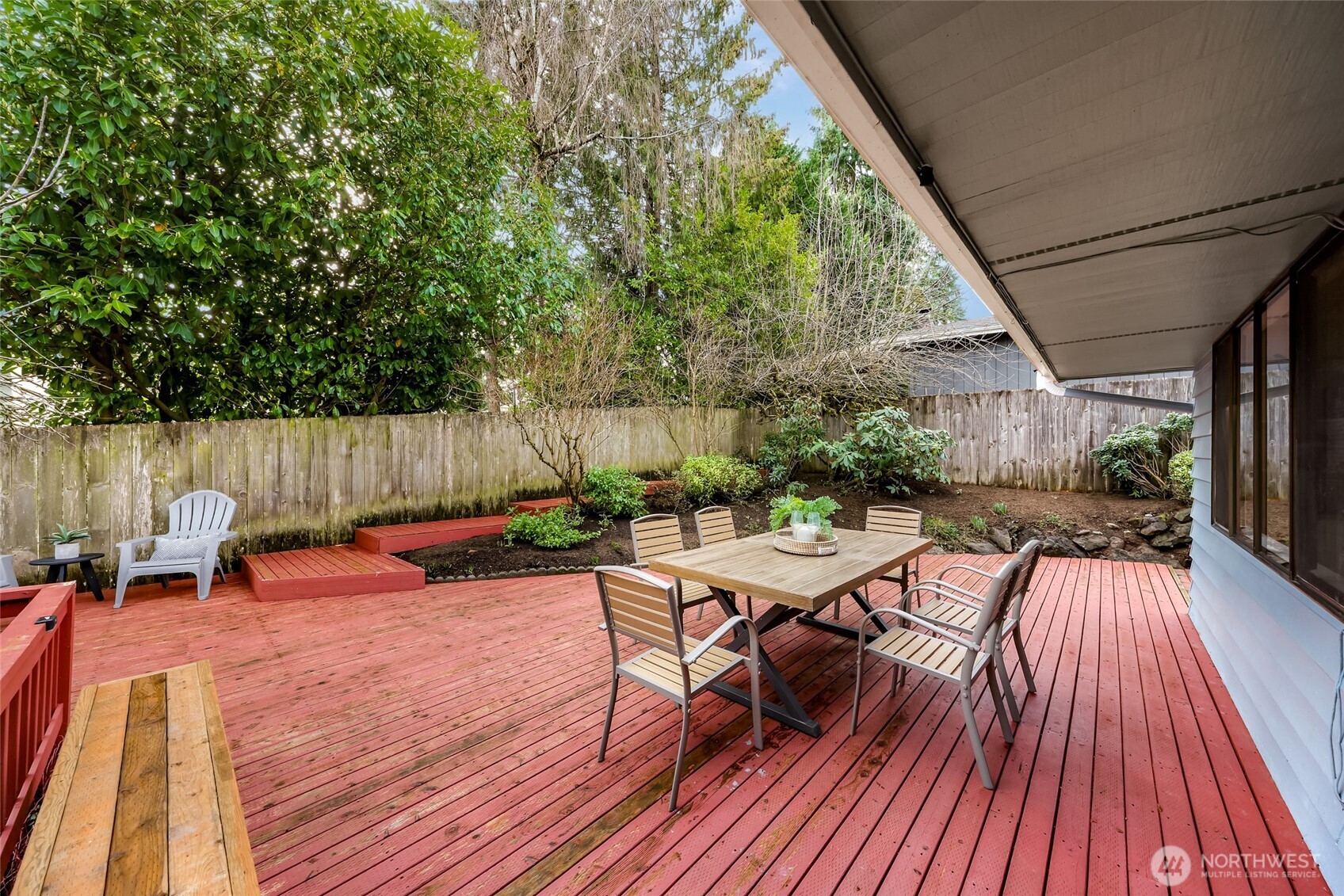 12943 Southeast 68th Street Bellevue, WA 98006 - Photo 31 of 38