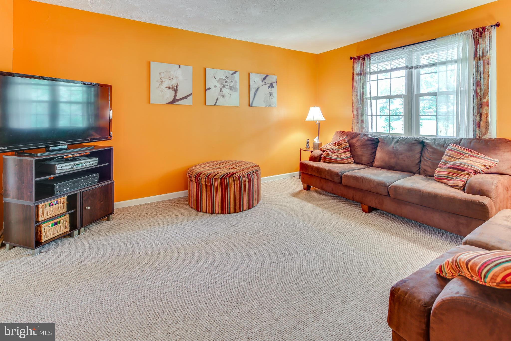 505 Garnett Road Joppa, MD 21085 - Photo 18 of 29 Living Room