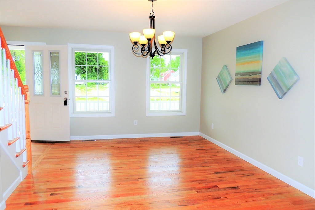 291 Naismith Street Springfield, MA 01104 - Photo 5 of 24 Gallery Image 5