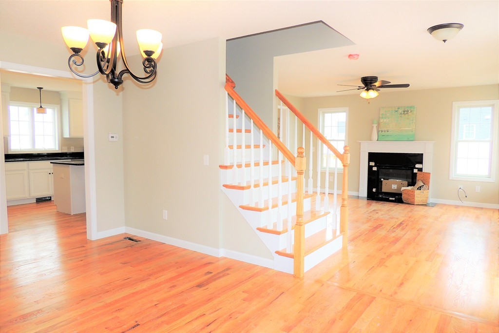 291 Naismith Street Springfield, MA 01104 - Photo 6 of 24 Gallery Image 6