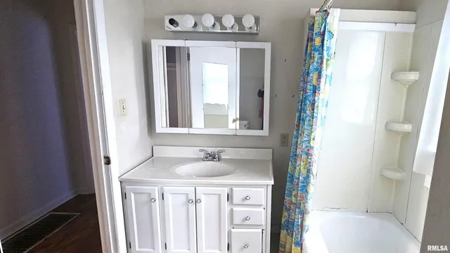 $115,000 | 203 South Orchard Drive, Carbondale, IL 62901