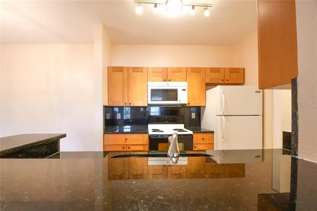 $2,100 | 14214 Fredricksburg Drive, Unit 108, Orlando, FL 32837