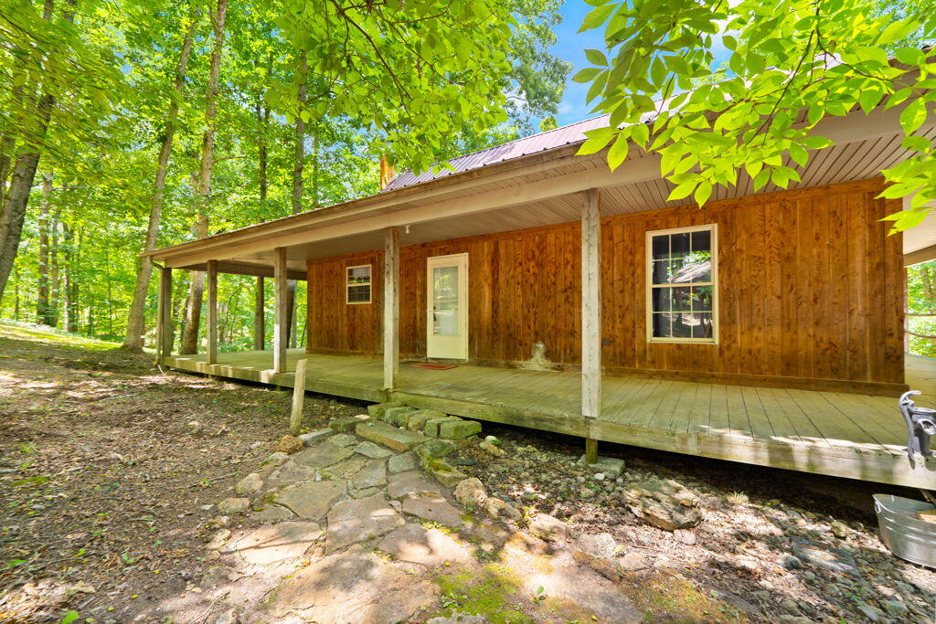 1261 Clark Road Irvine, KY 40336 - Photo 14 of 88 IMG_1721