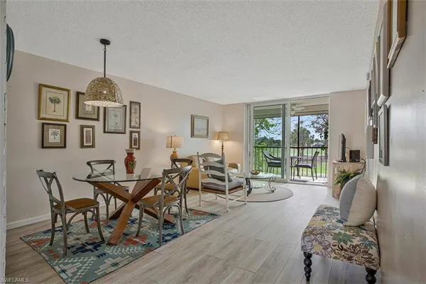 $197,000 | 4380 27th Court Southwest, Unit 202, Naples, FL 34116