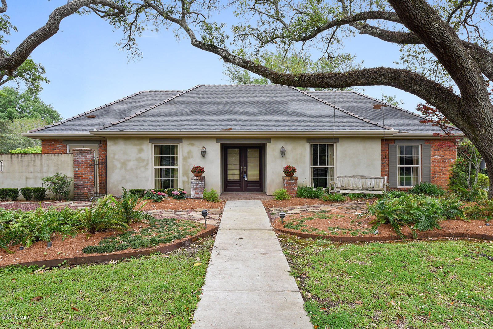 1209 Greenbriar Road Lafayette, LA 70503 - Photo 3 of 23